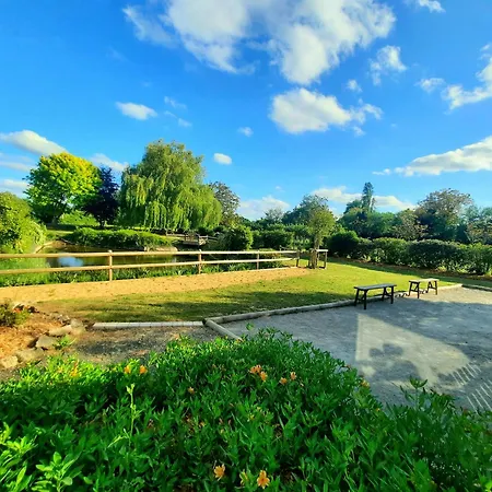 بيت للعطل O Bleu Huille-Lezigne