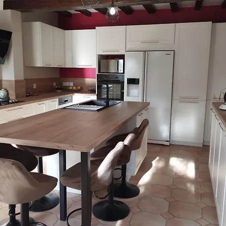 O Bleu بيت للعطل *