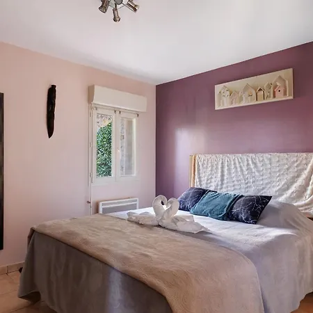 Holiday home O Bleu Huille-Lezigne